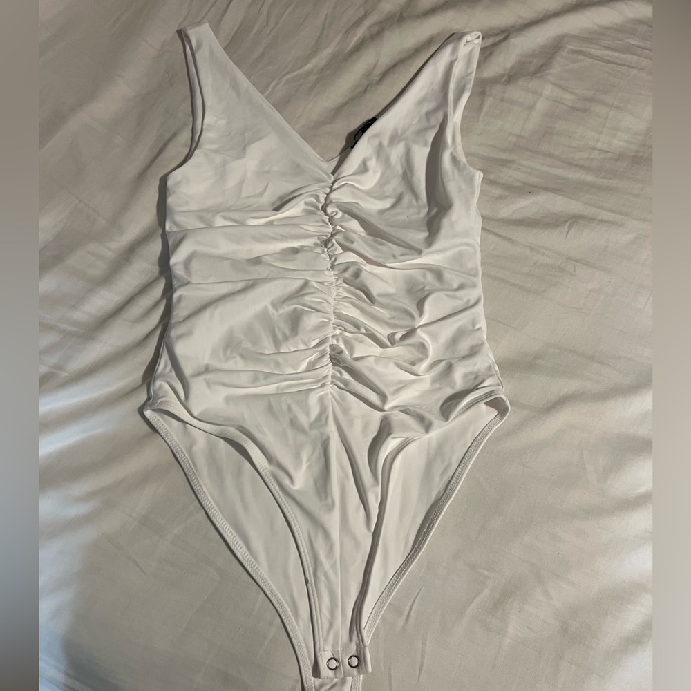 Forever 21 white V neck body suit tank
